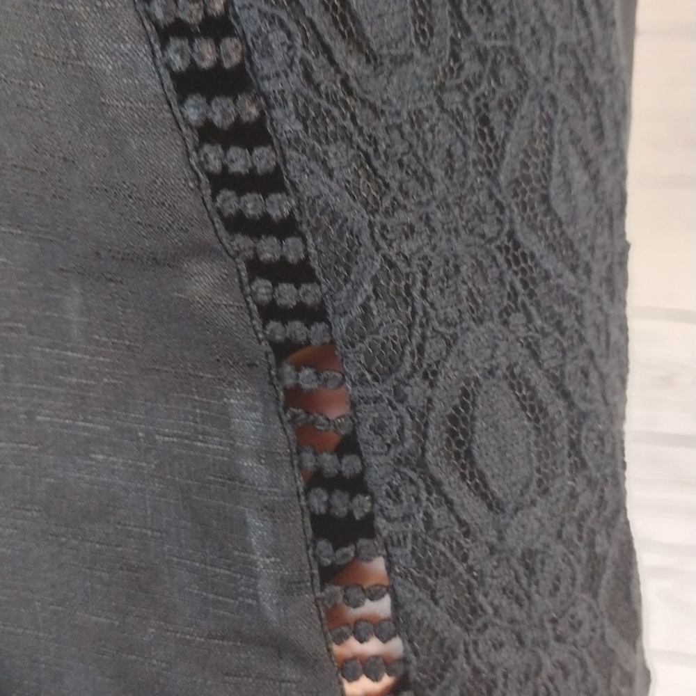 Doe & Rae Black Lace & Linen- Like Sleeveless Blouse sz. S #485 - Picture 3 of 9